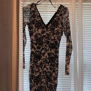Guess body on dress lace pattern